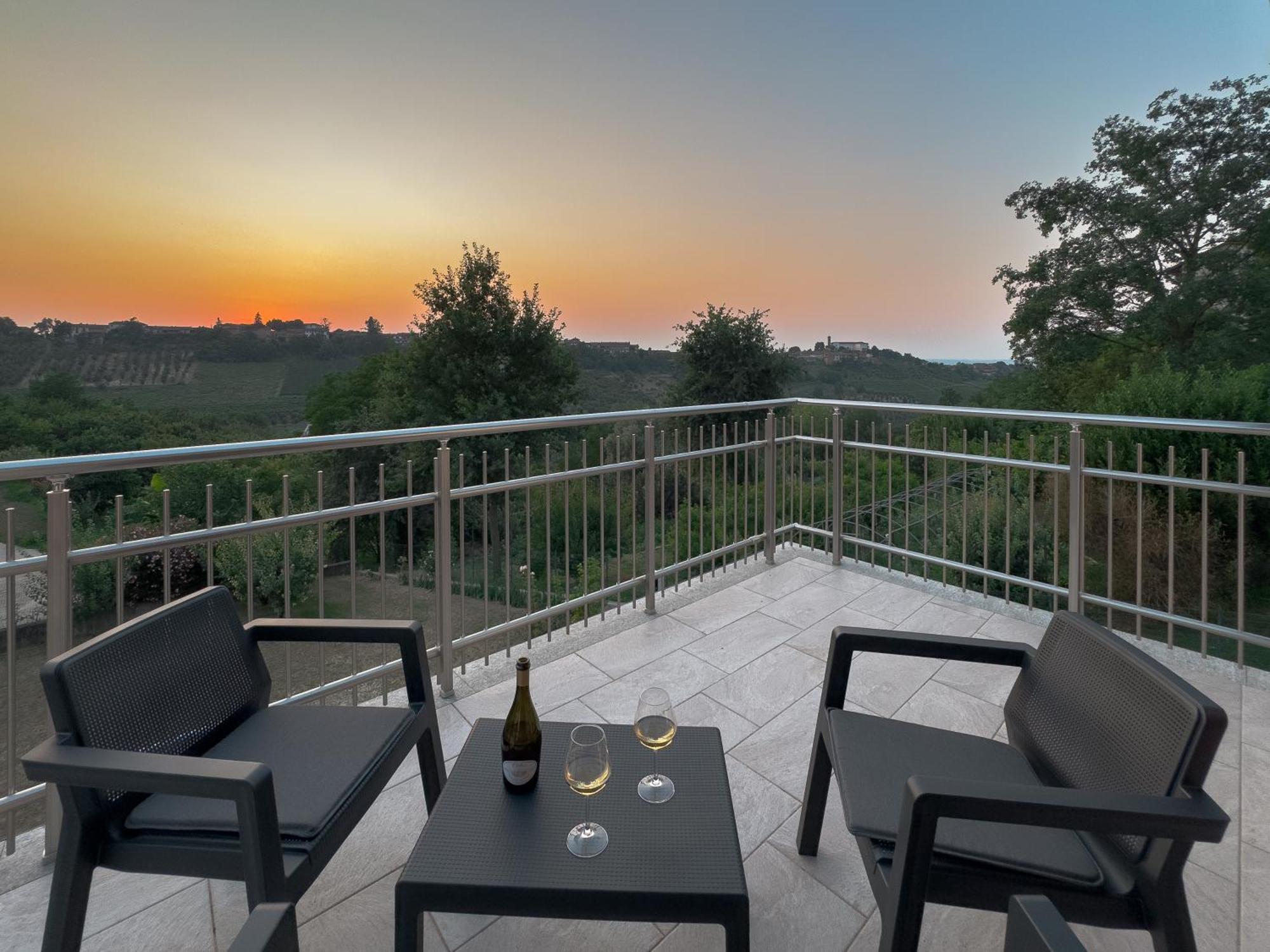 Appartamento Roero Sunset Govone Esterno foto